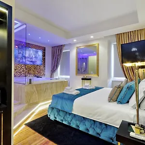  Pensión Trevi Diamond Luxury Suites & Jacuzzi